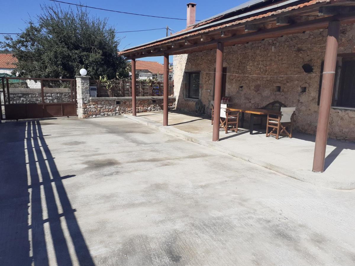 Tsitalia cottage house Leonídion Esterno foto