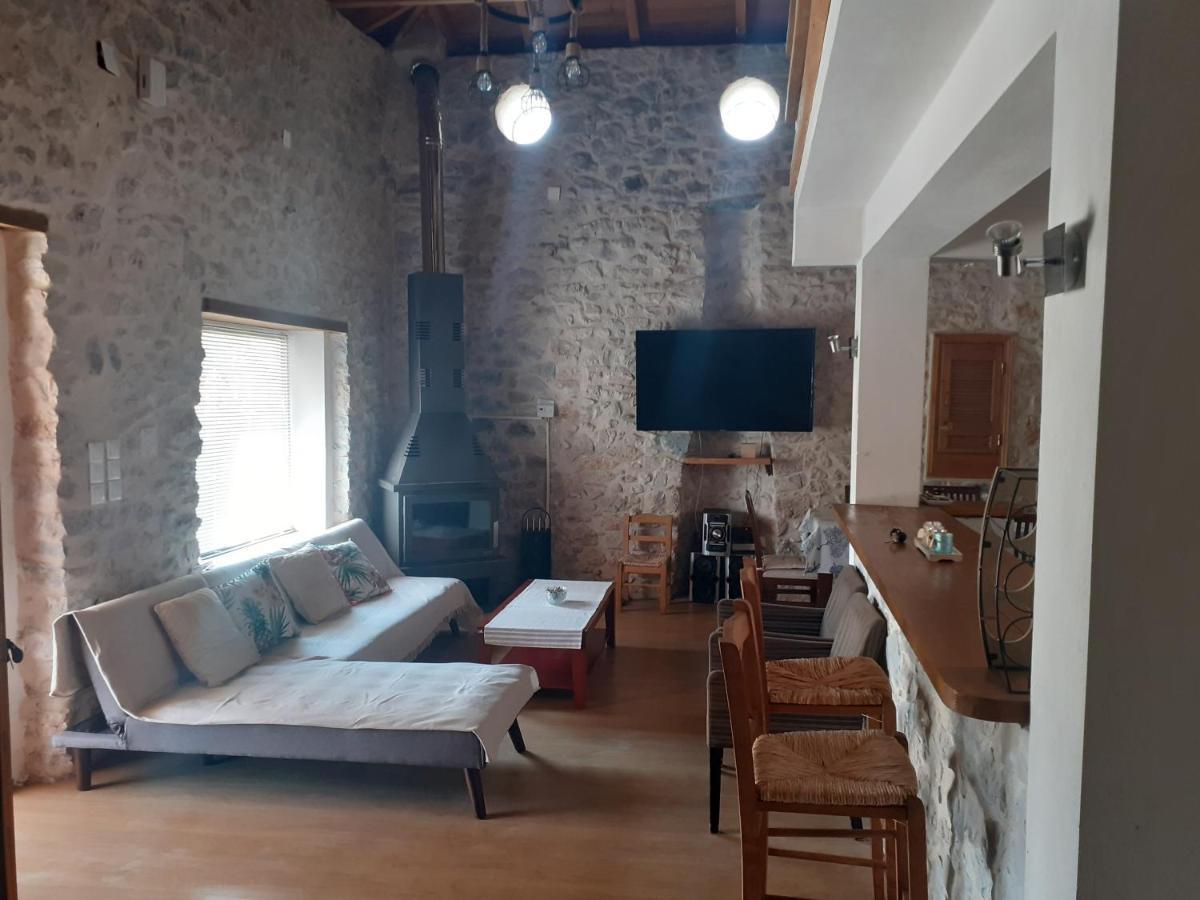 Tsitalia cottage house Leonídion Esterno foto
